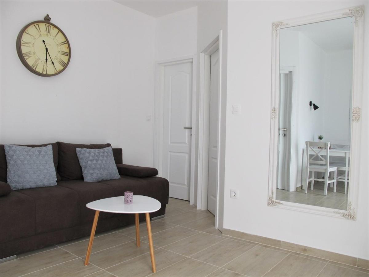 Seaeye Apartment